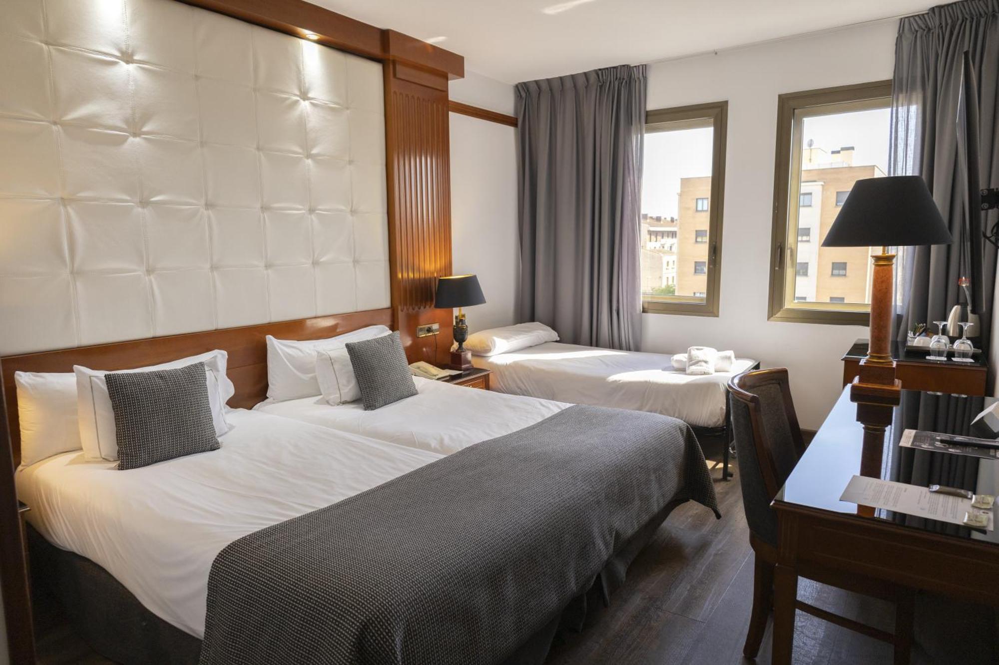 Western Premier Cmc Hotel Girona